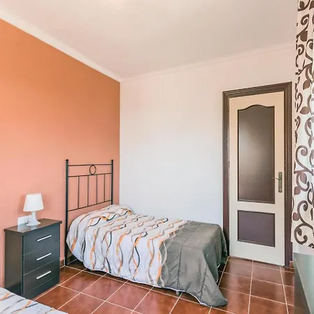 Three-bedroom Holiday In