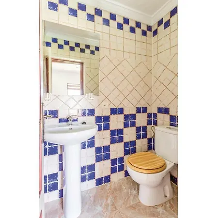 Tatil Evi Three-bedroom Holiday In Nerja